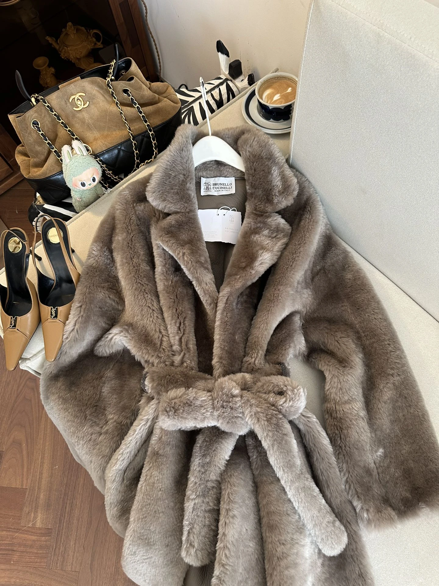 BRUNELLO CUCINELLI Женская шуба с поясом на талии