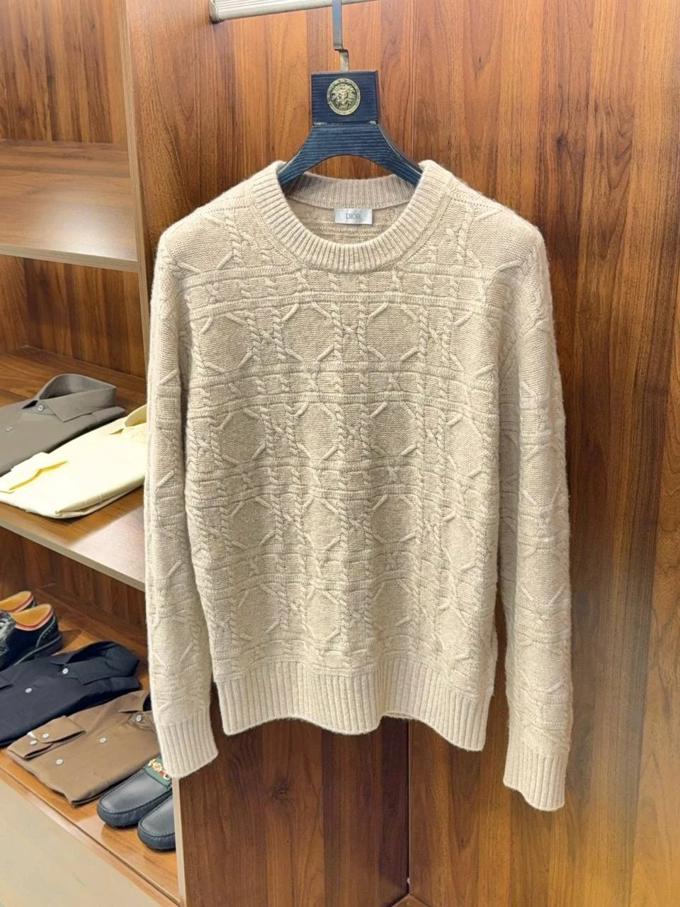 CHRISTIAN DIOR Мужской свитер бежевый CHRISTIAN DIOR Мужской свитер бежевый