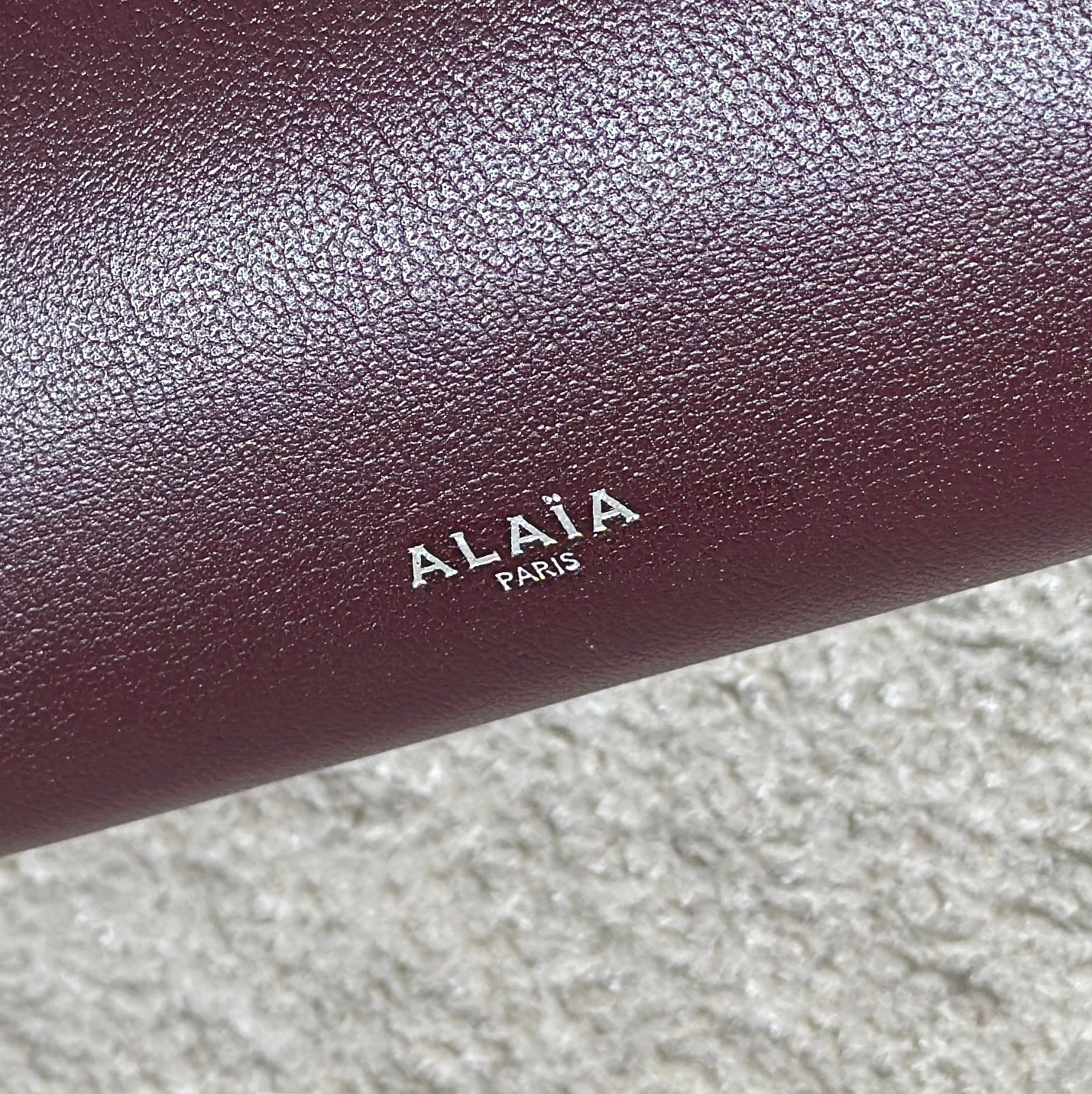 ALAIA Женская сумка Le Teckel комбинированная