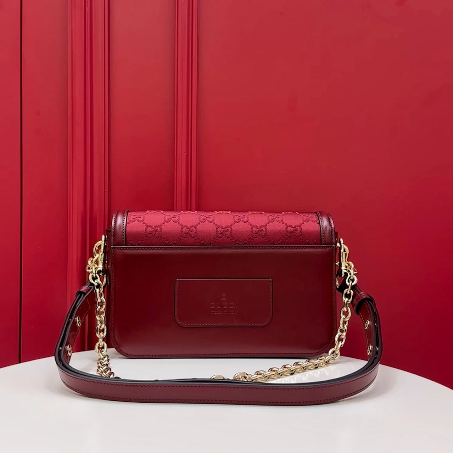 GUCCI Женская сумка Gucci go small shoulder bag