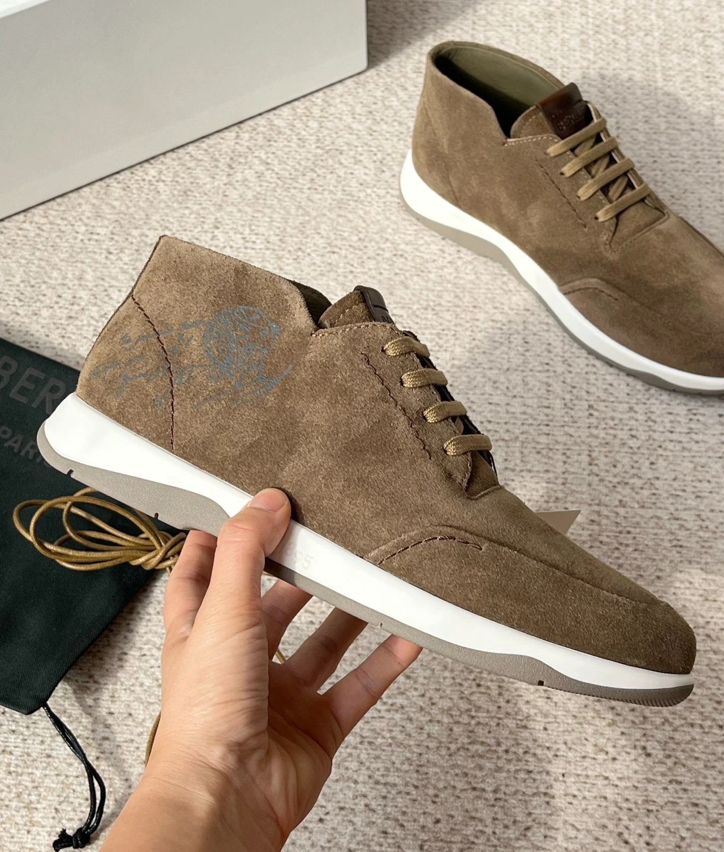 BERLUTI Мужские кроссовки из телячьей кожи 