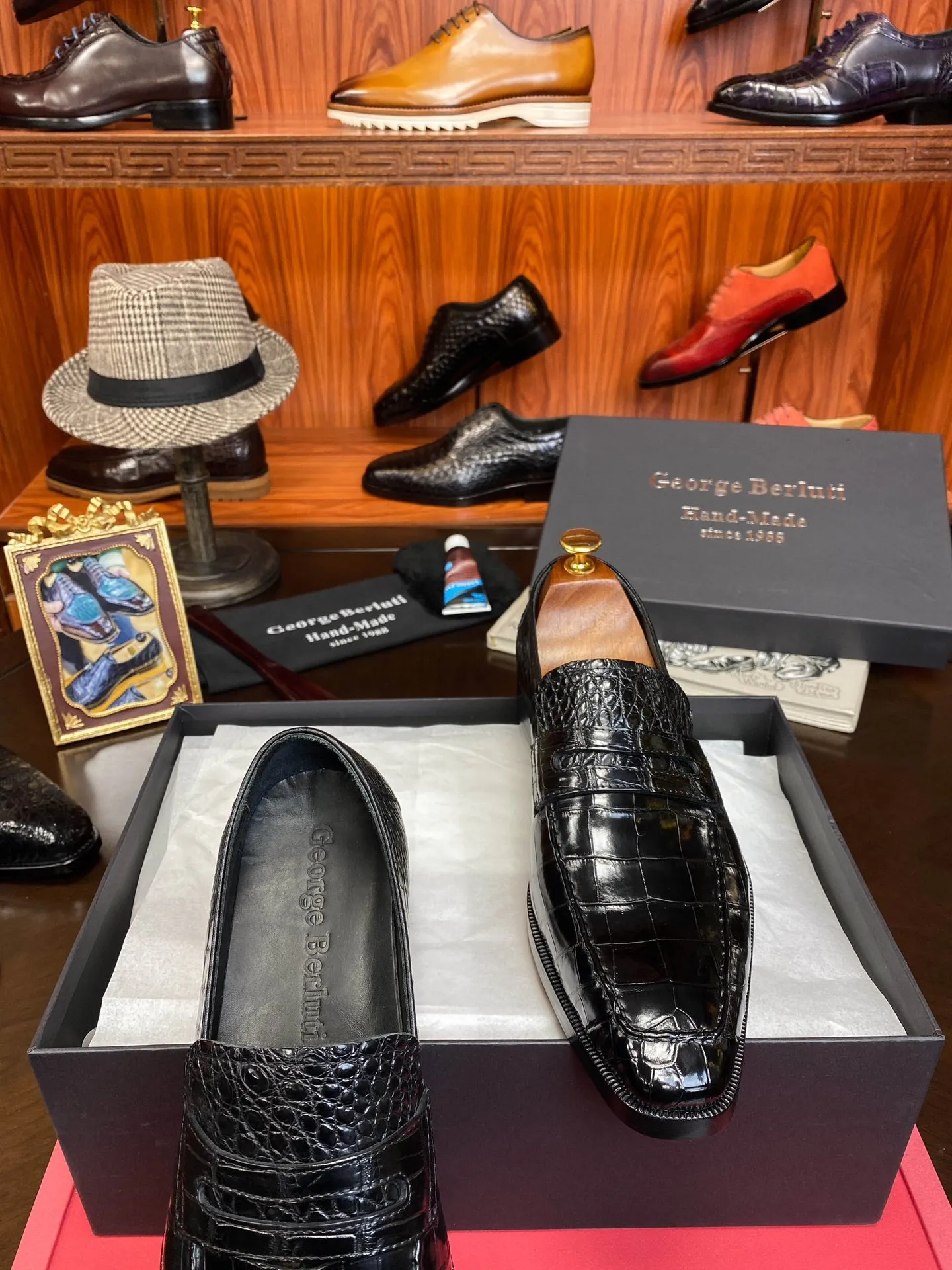 BERLUTI Мужские лоферы из кожи крокодила-пеликана BERLUTI Мужские лоферы из кожи крокодила-пеликана