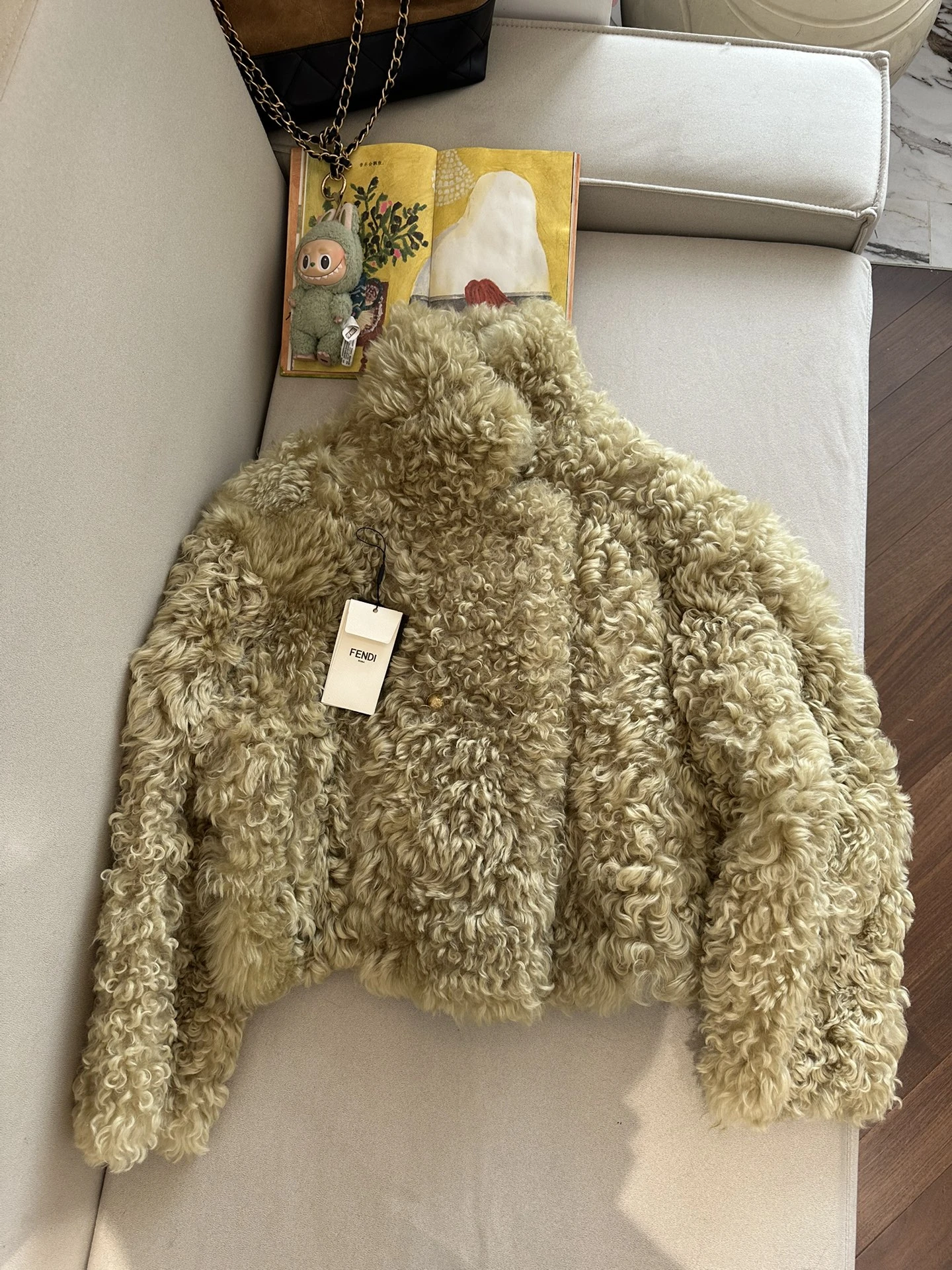 FENDI Женская шуба из овчины 