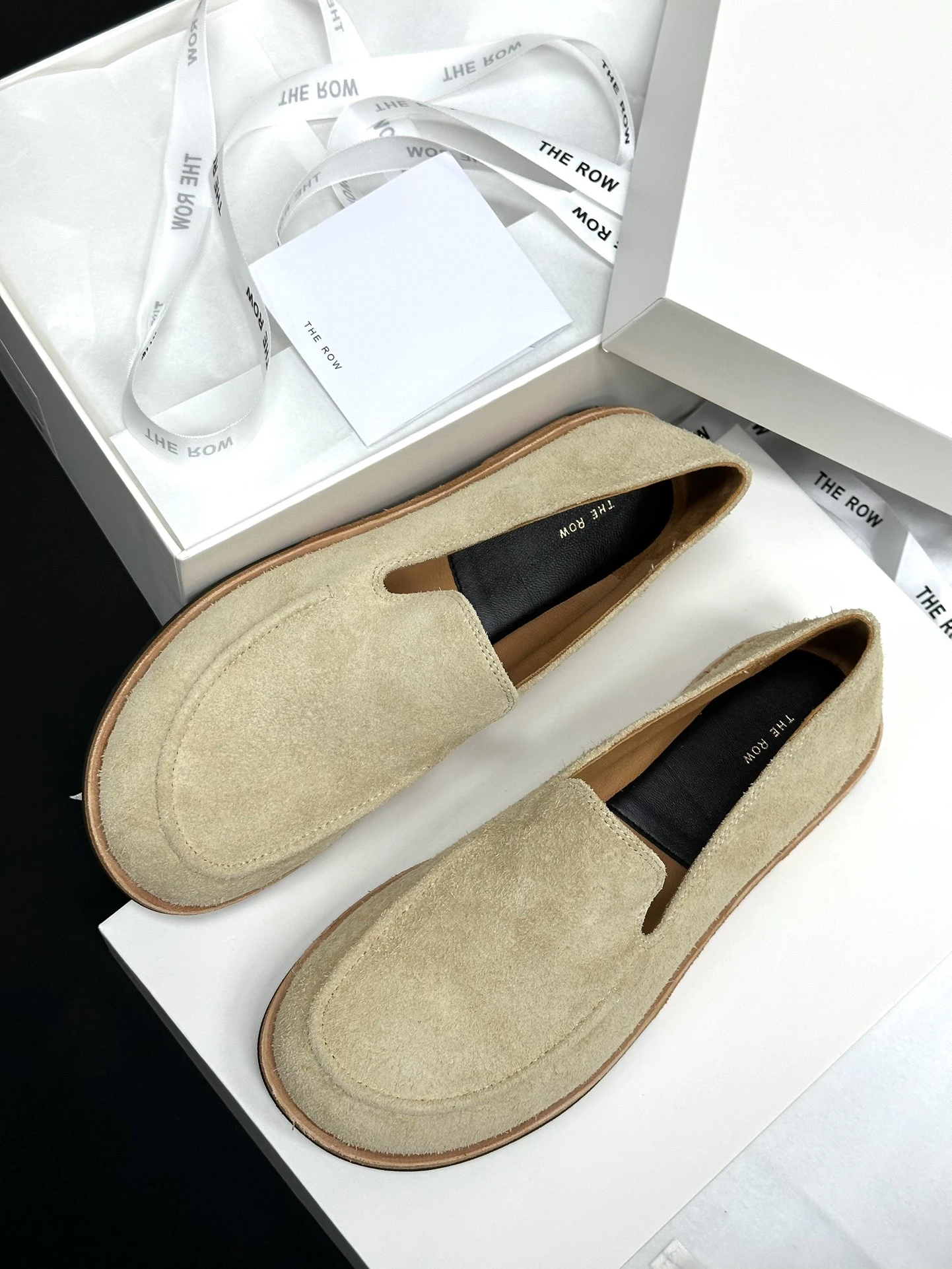 THE ROW Замшевые лоферы 