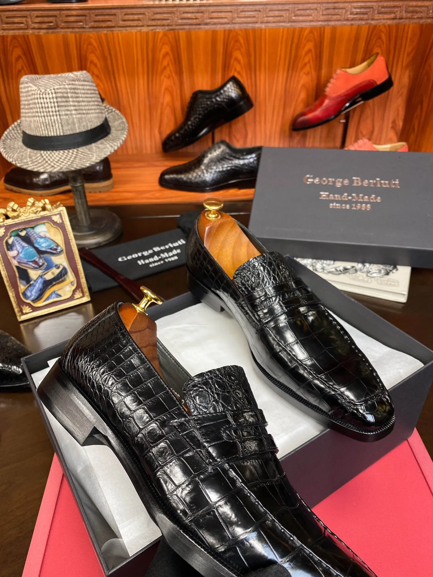 BERLUTI Мужские лоферы из кожи крокодила-пеликана BERLUTI Мужские лоферы из кожи крокодила-пеликана