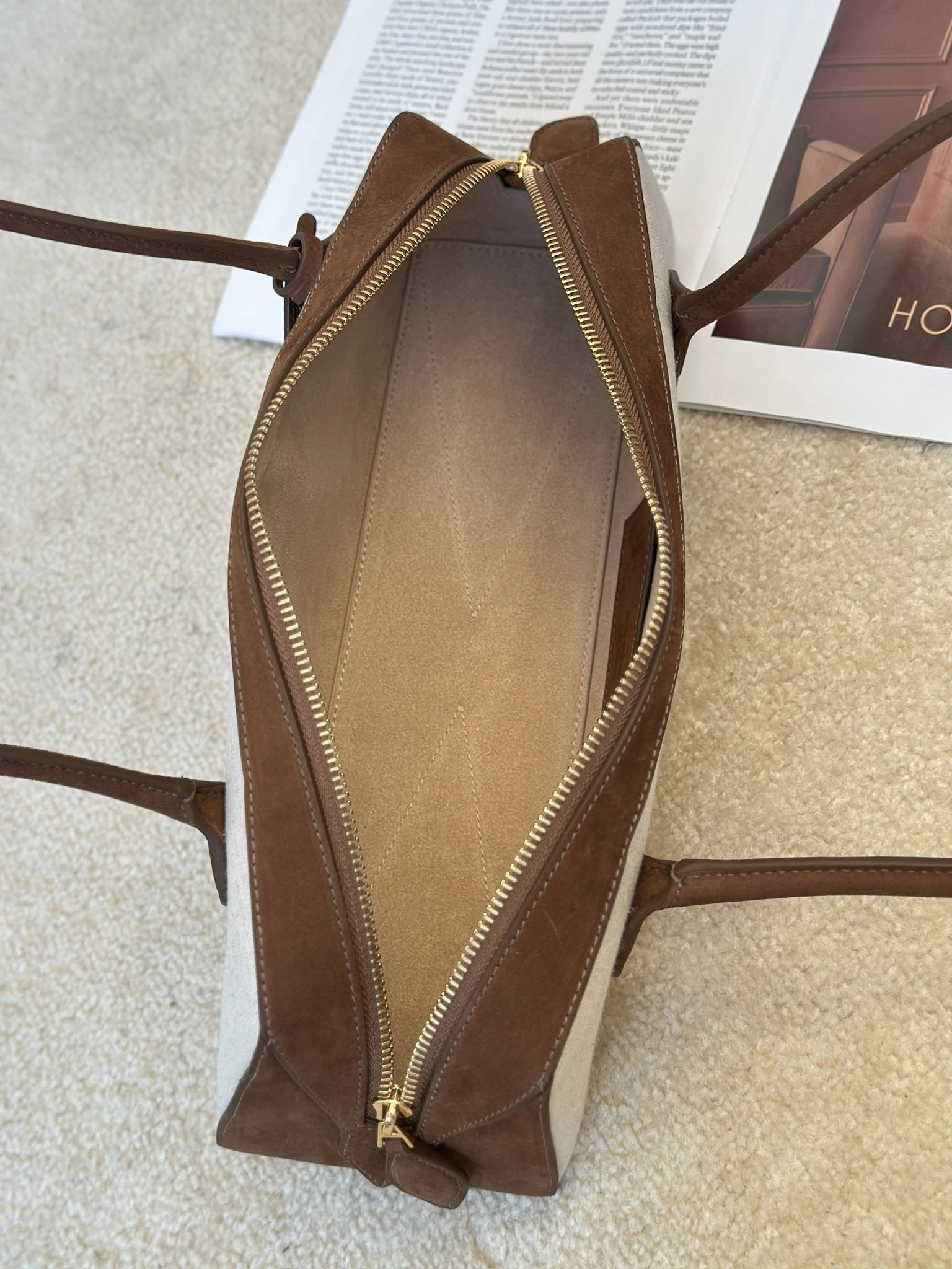 ALAIA Женская сумка Le Teckel комбинированная ALAIA Женская сумка Le Teckel комбинированная