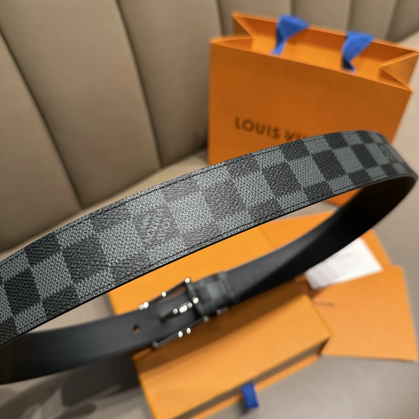 LOUIS VUITTON Мужской ремень коровья кожа