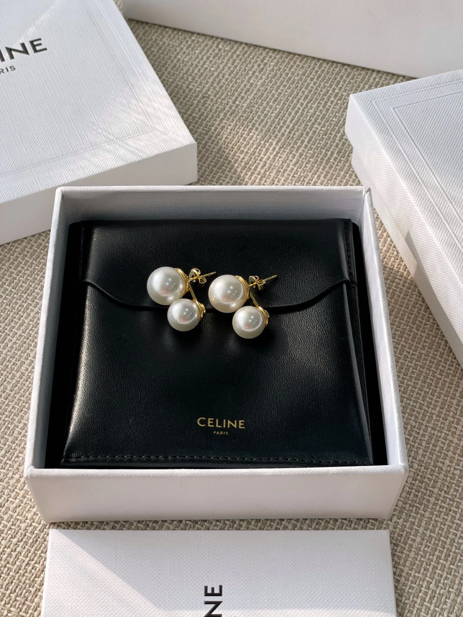 CELINE Женские серьги с жемчугом CELINE Женские серьги с жемчугом