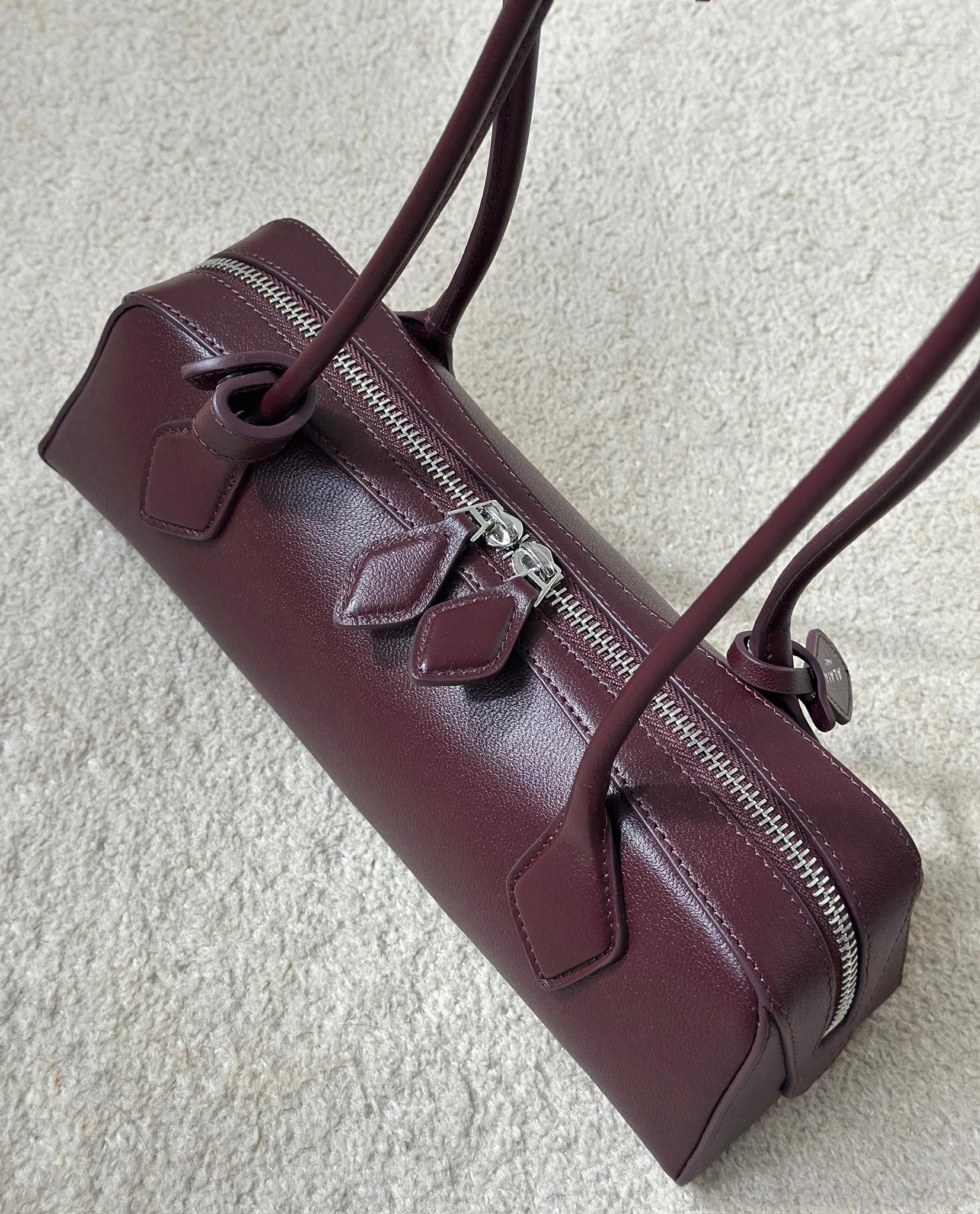 ALAIA Женская сумка Le Teckel комбинированная