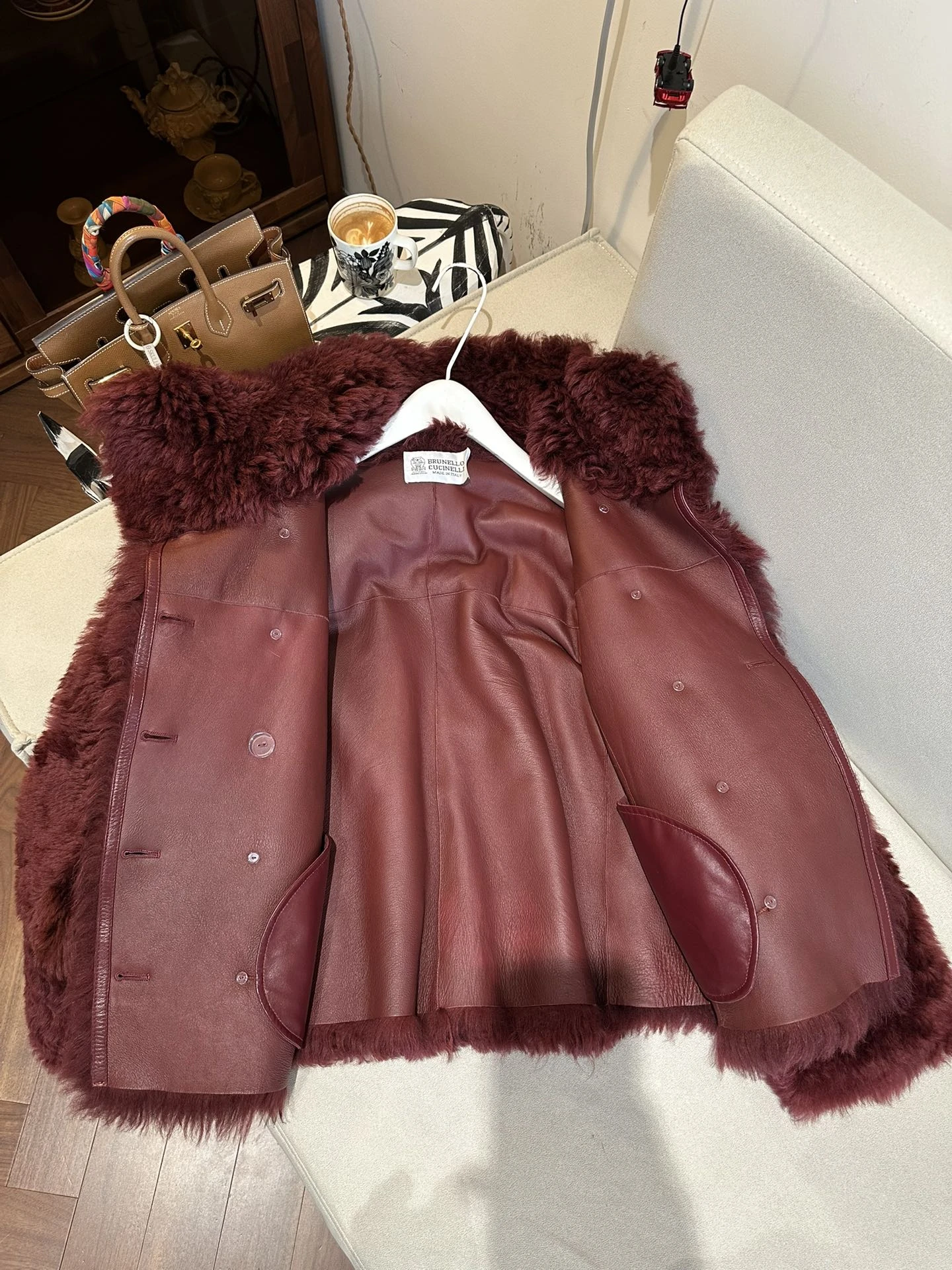 BRUNELLO CUCINELLI Женская шуба BRUNELLO CUCINELLI Женская шуба