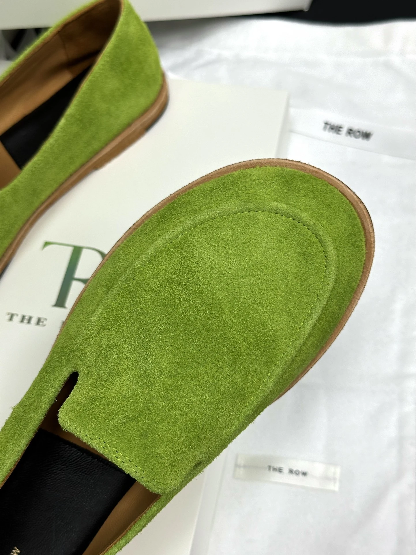 THE ROW Замшевые лоферы 