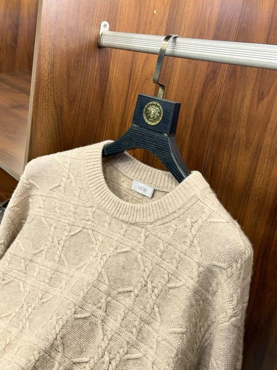 CHRISTIAN DIOR Мужской свитер бежевый CHRISTIAN DIOR Мужской свитер бежевый