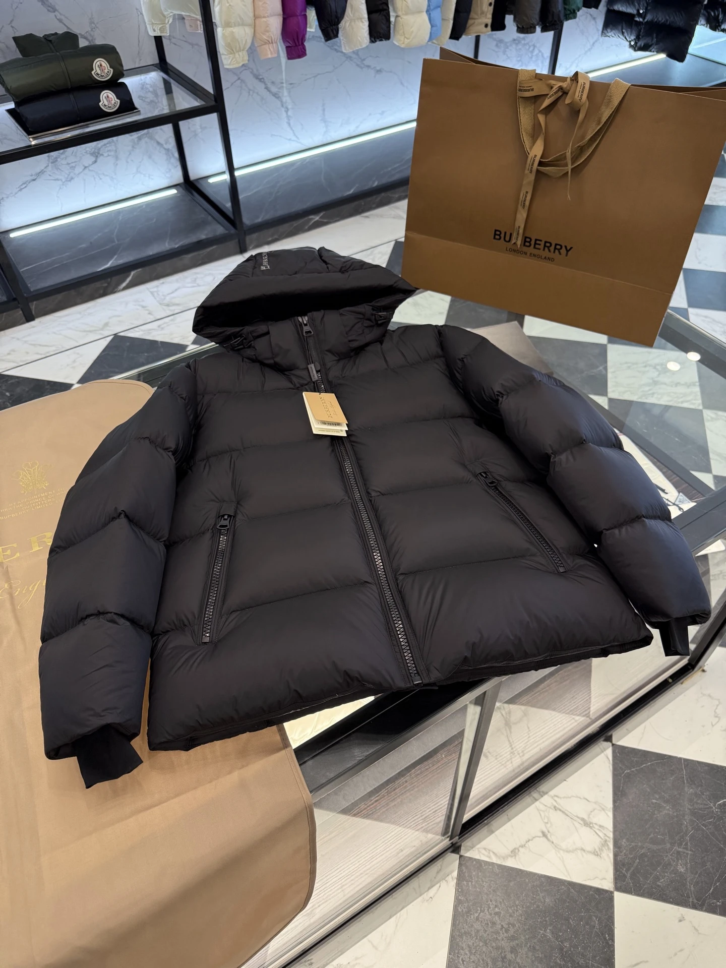 BURBERRY Мужская куртка на пуховом наполнителе темно-синяя BURBERRY Мужская куртка на пуховом наполнителе темно-синяя