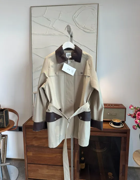 HERMES Женский плащ