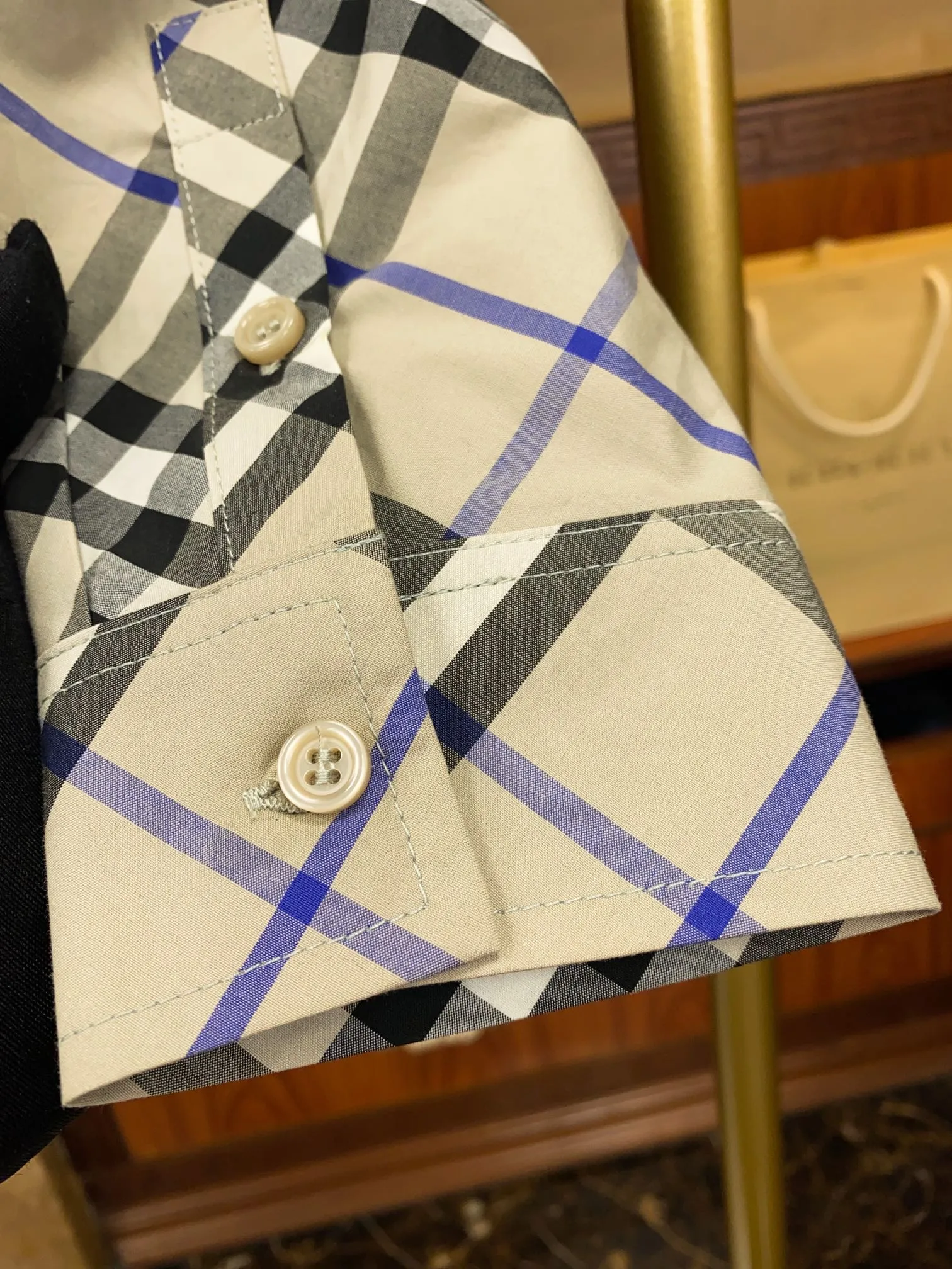 BURBERRY Мужская рубашка из дышащего хлопка BURBERRY Мужская рубашка из дышащего хлопка