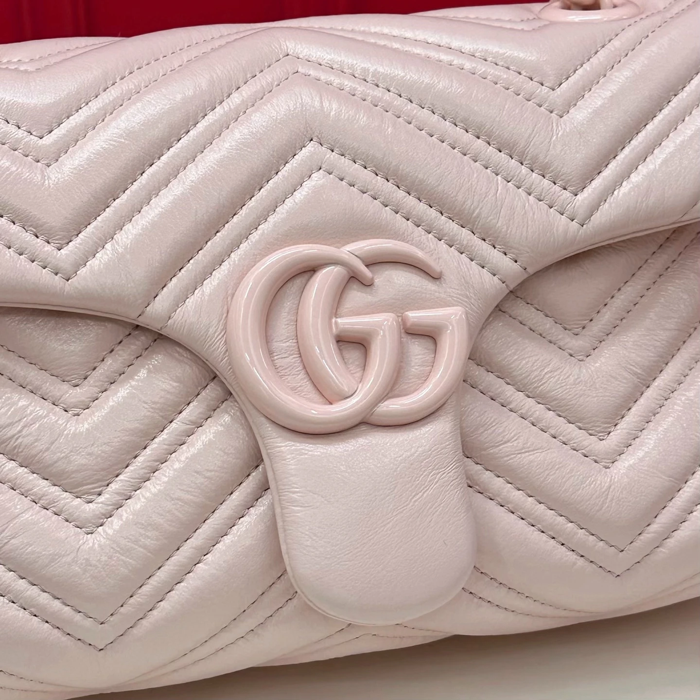 GUCCI Женская сумка GG Marmont small shoulder bag