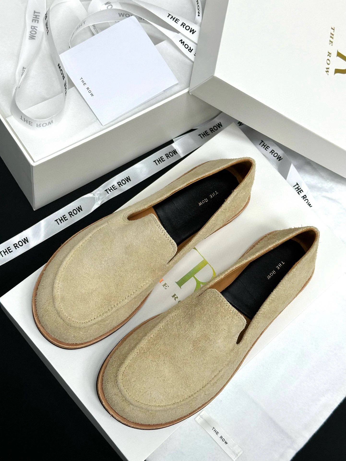 THE ROW Замшевые лоферы 