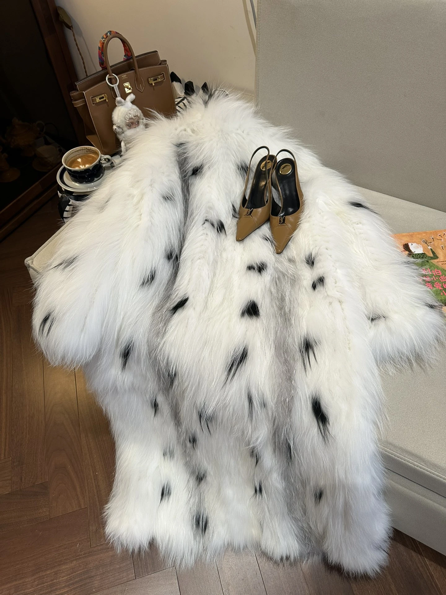 FENDI Женская шуба из меха лисы в длине макси FENDI Женская шуба из меха лисы в длине макси