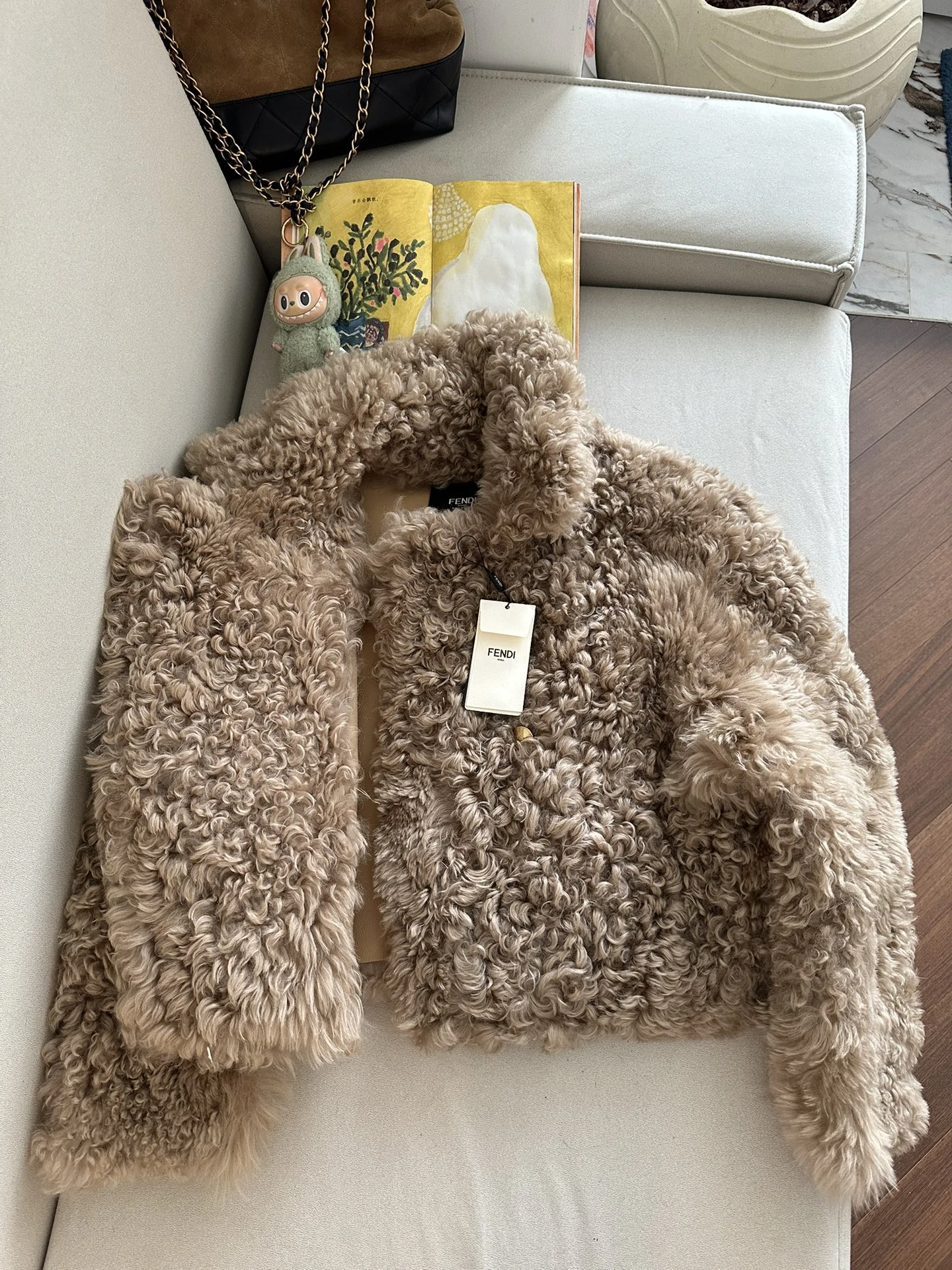 FENDI Женская дублёнка из овчины FENDI Женская дублёнка из овчины