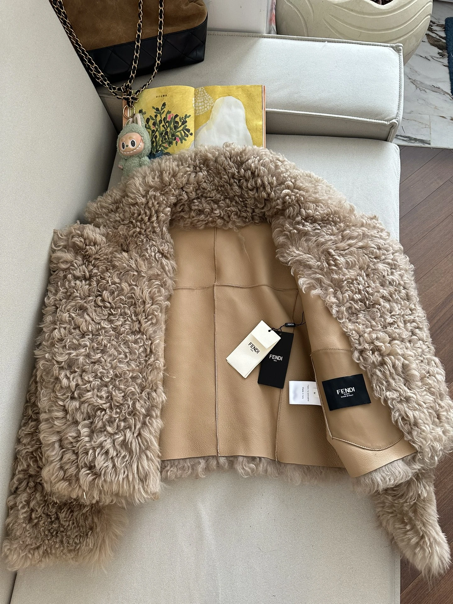 FENDI Женская дублёнка из овчины FENDI Женская дублёнка из овчины