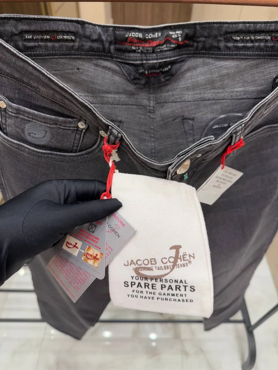 JACOB COHEN Мужские классические джинсы JACOB COHEN Мужские классические джинсы