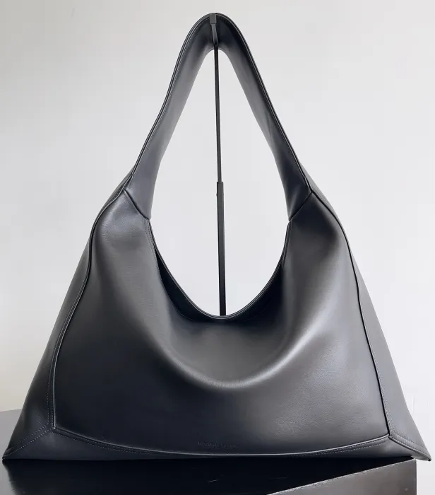 BOTTEGA VENETA Женская сумка Hop Large