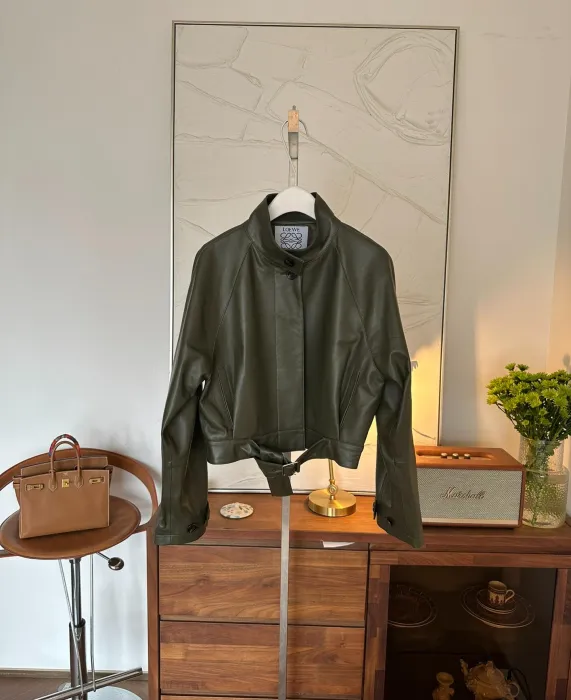 LOEWE Женская кожаная куртка