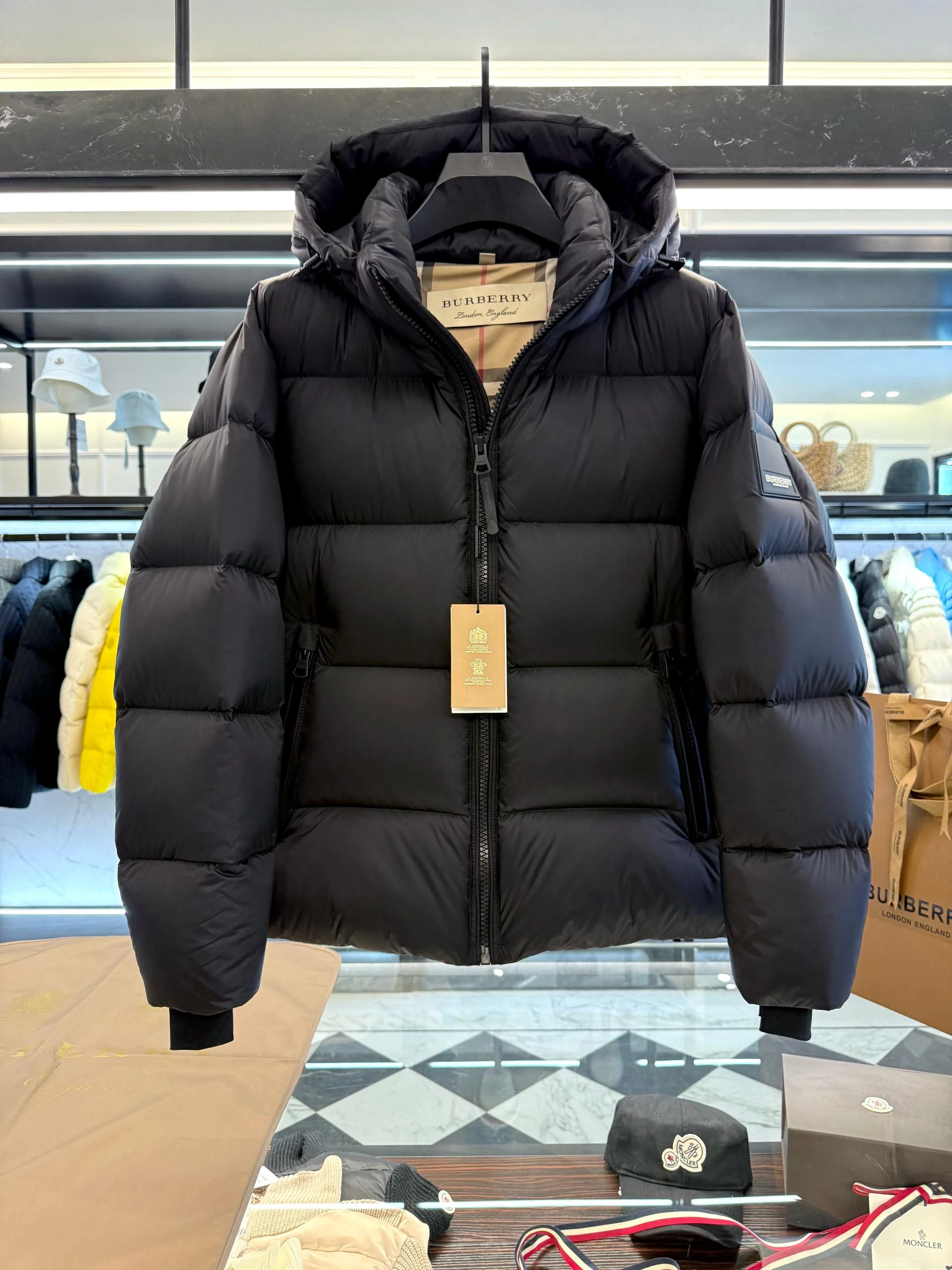 BURBERRY Мужская куртка на пуховом наполнителе темно-синяя BURBERRY Мужская куртка на пуховом наполнителе темно-синяя