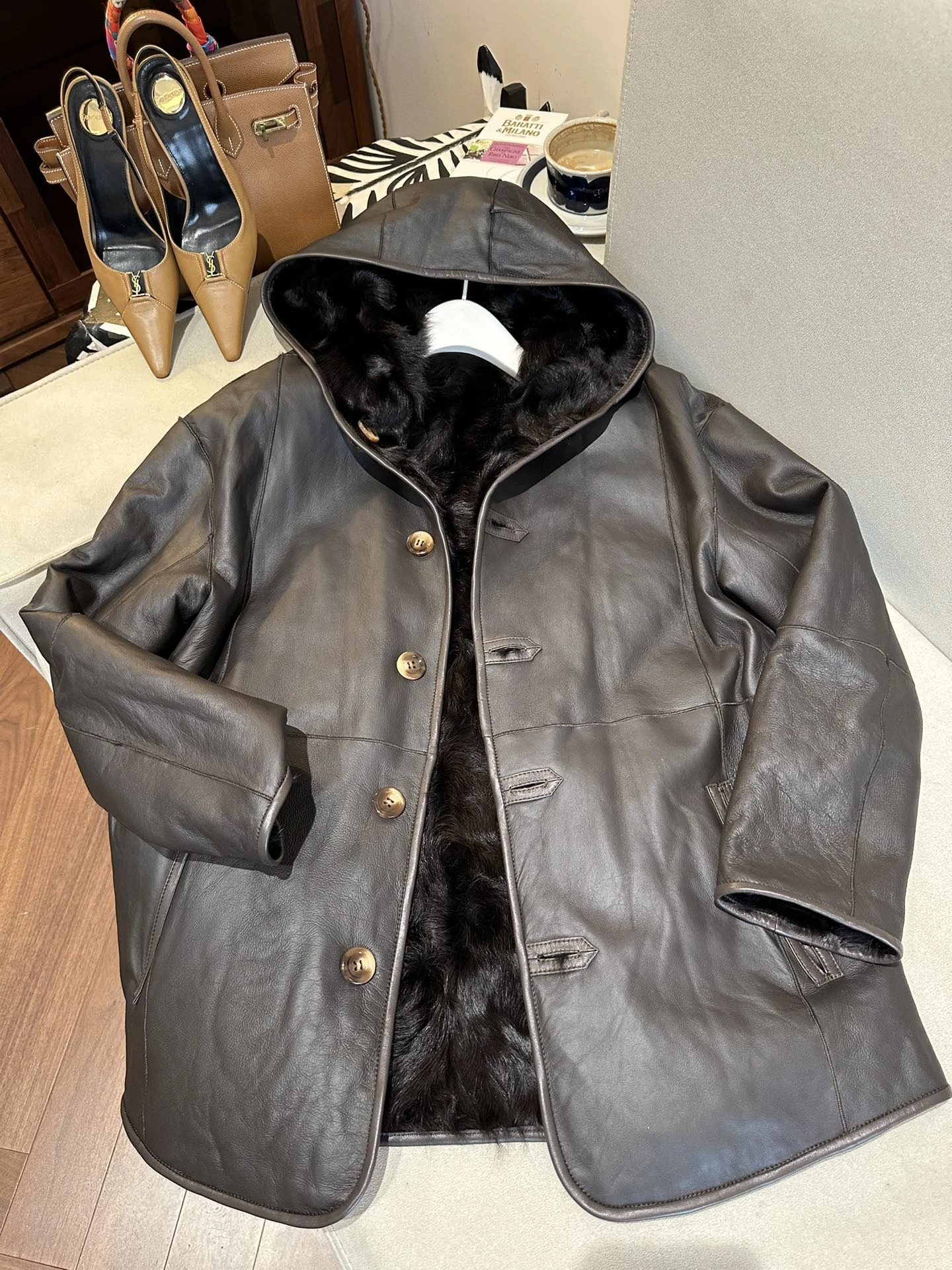 BRUNELLO CUCINELLI Женская замшевая дублёнка с мехом лисы 