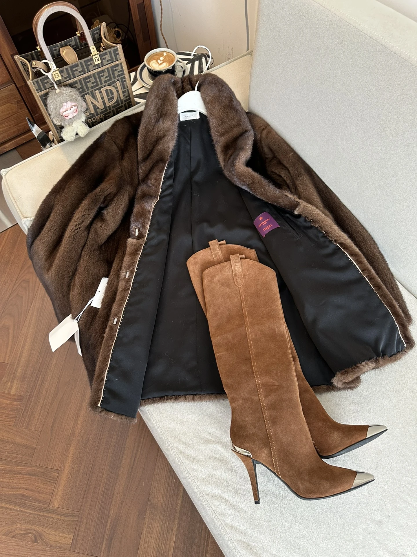 THE ROW Женская шуба из норки THE ROW Женская шуба из норки