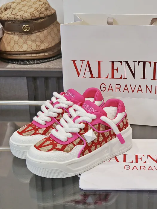 VALENTINO Женские Кроссовки One Stud XL с кристаллами