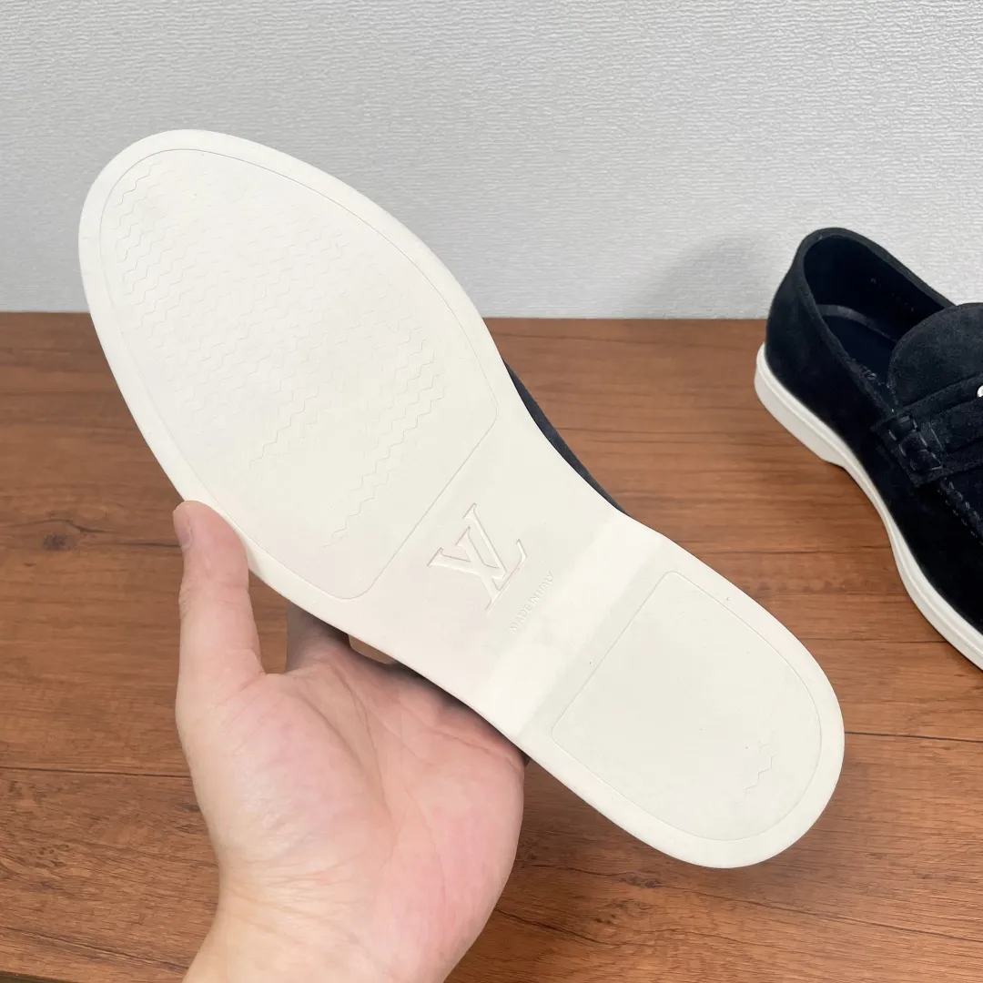 LOUIS VUITTON Мужские замшевые мокасины