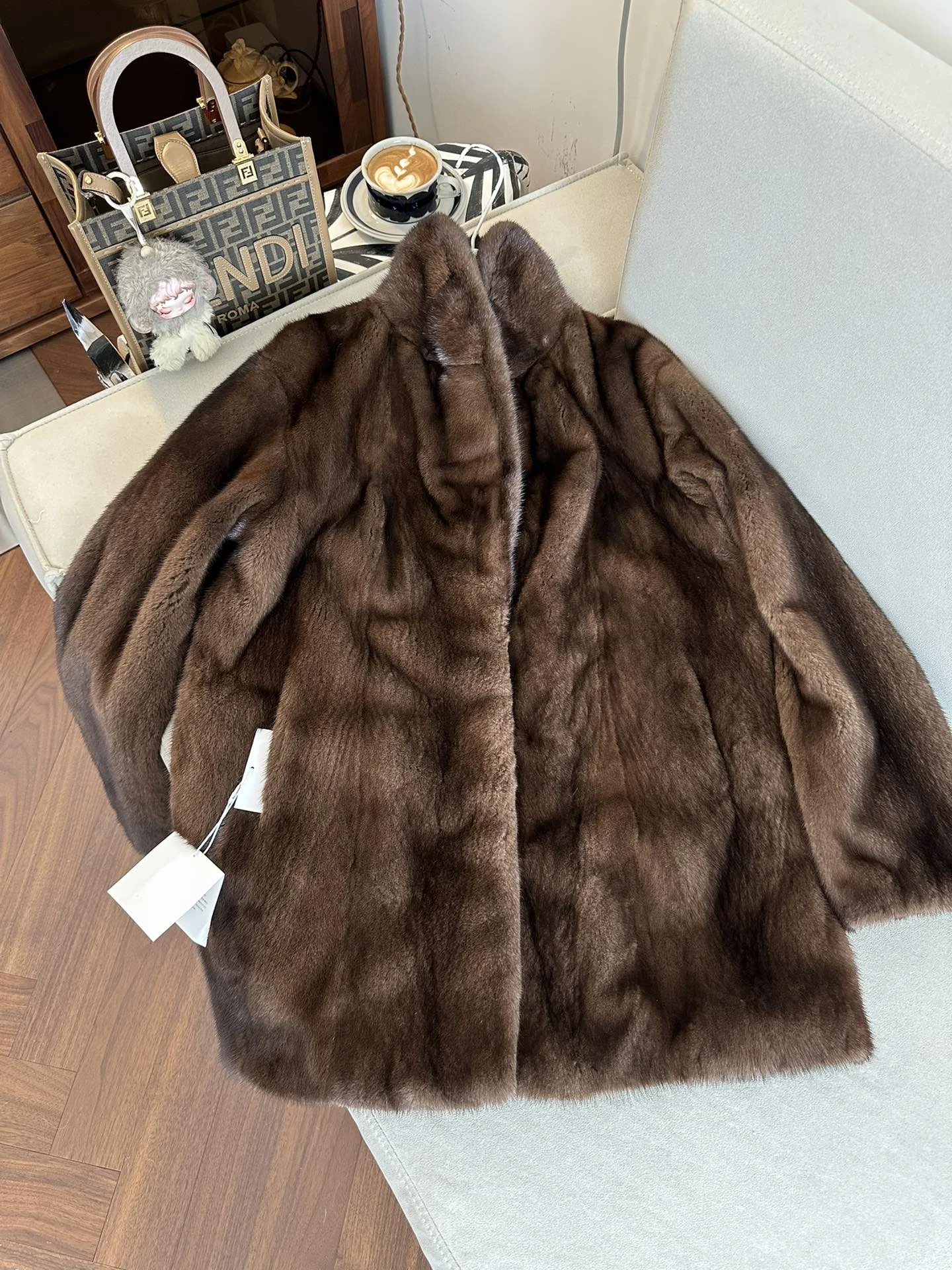 THE ROW Женская шуба из норки THE ROW Женская шуба из норки