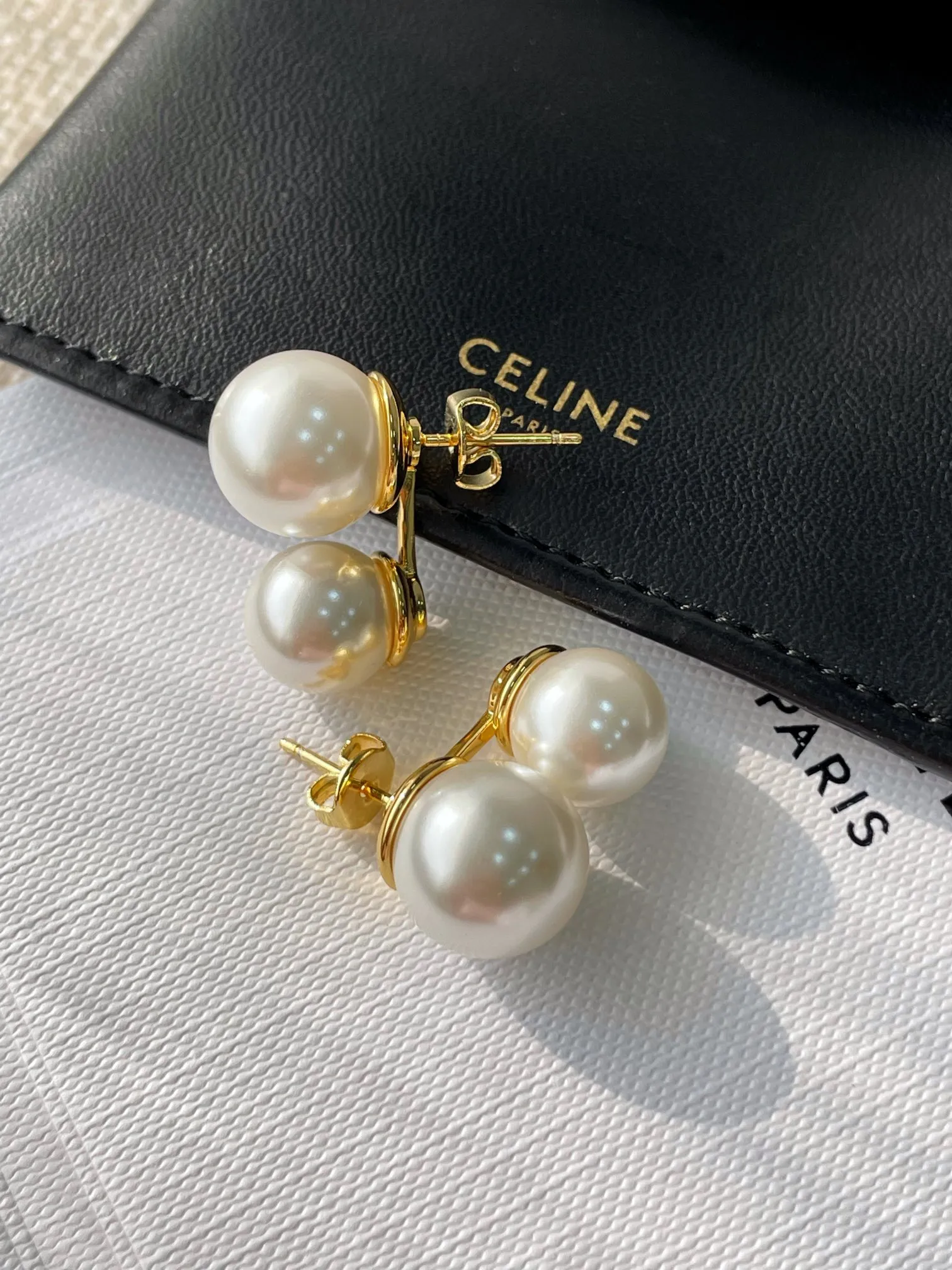 CELINE Женские серьги с жемчугом CELINE Женские серьги с жемчугом