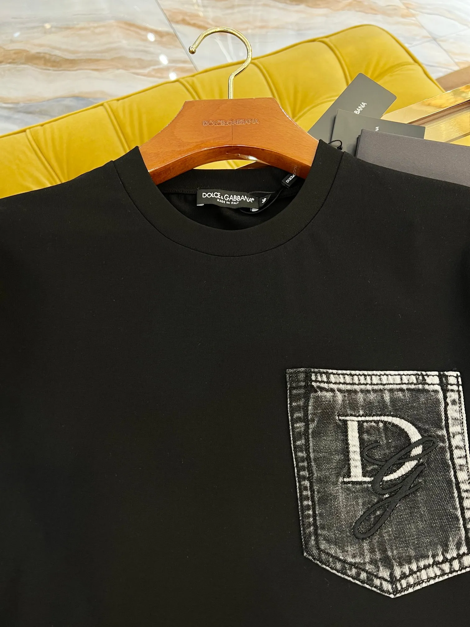 DOLCE & GABBANA Мужская футболка хлопок с нагрудным карманом 