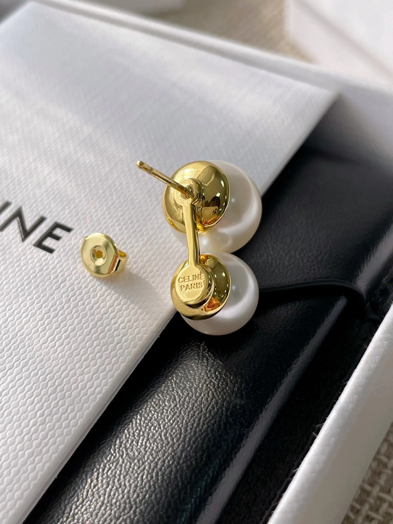 CELINE Женские серьги с жемчугом CELINE Женские серьги с жемчугом