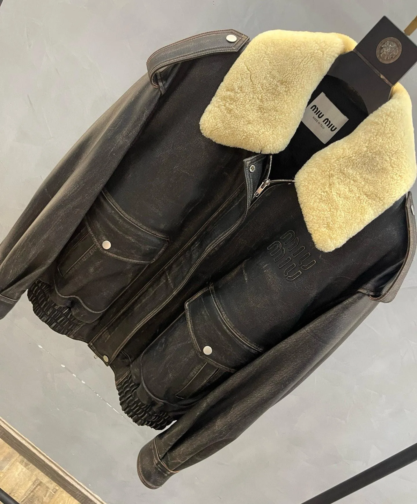 MIU MIU Кожаная куртка MIU MIU Кожаная куртка