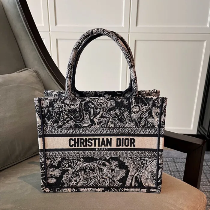CHRISTIAN DIOR Женская сумка Dior Book Tote Tiger