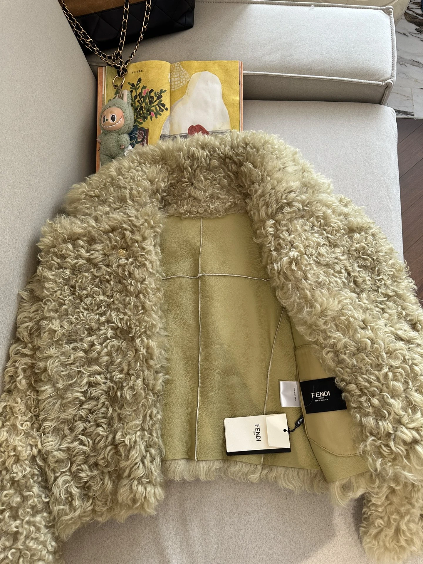 FENDI Женская шуба из овчины 