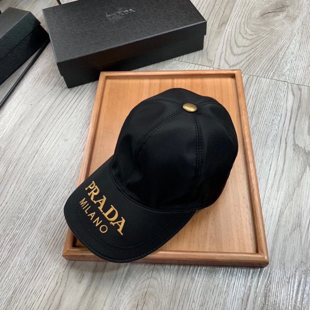 PRADA Мужская бейсболка