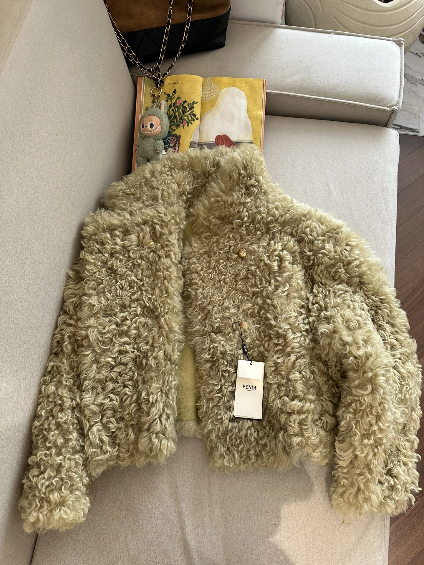 FENDI Женская шуба из овчины 