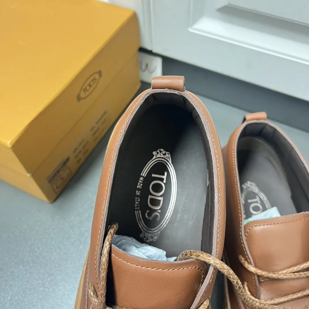 TOD'S Мужские ботинки дезерты из телячьей кожи TOD'S Мужские ботинки дезерты из телячьей кожи