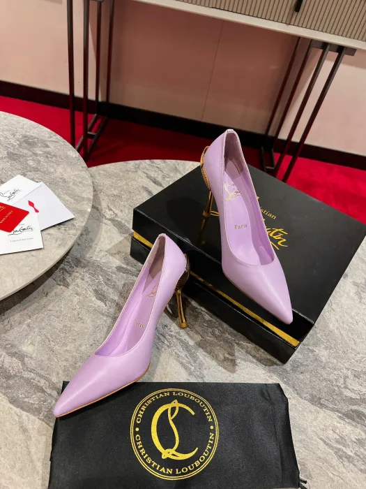 CHRISTIAN LOUBOUTIN Женские туфли