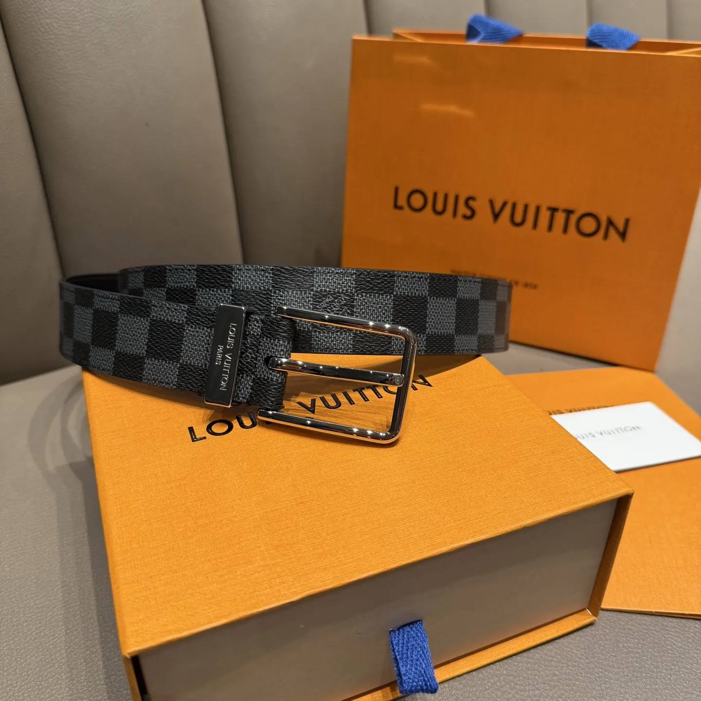 LOUIS VUITTON Мужской ремень коровья кожа