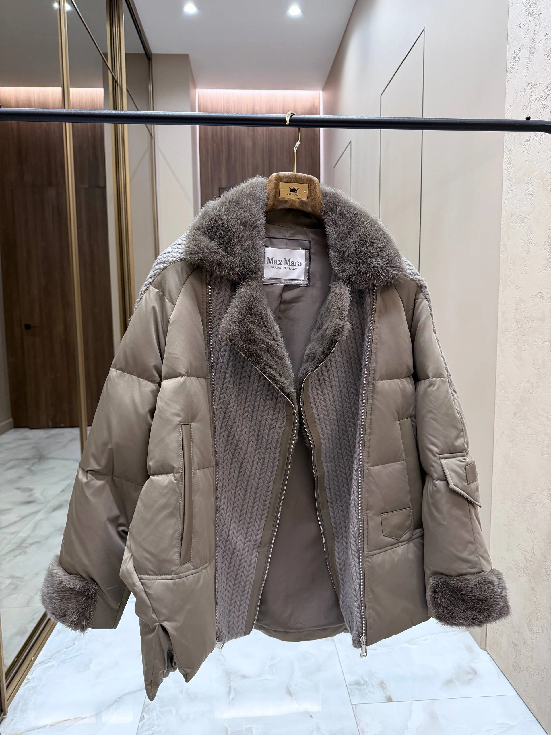 MAX MARA Женский пуховик MAX MARA Женский пуховик