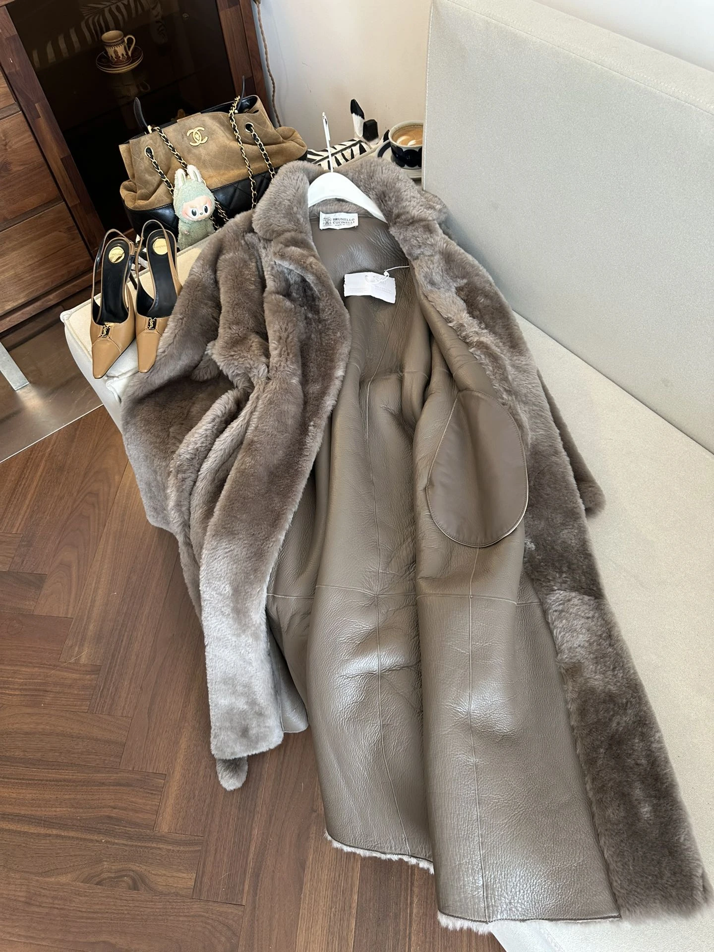 BRUNELLO CUCINELLI Женская шуба с поясом на талии