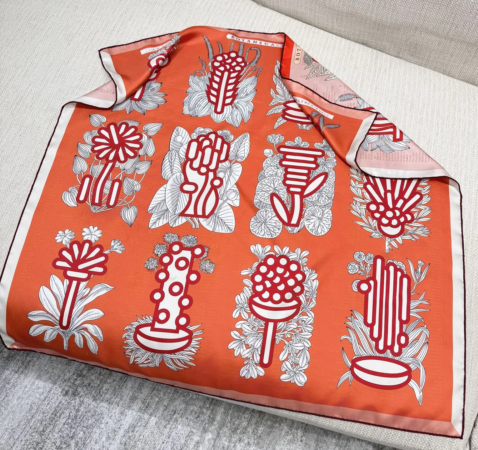 HERMES Женский платок из натурального шелка