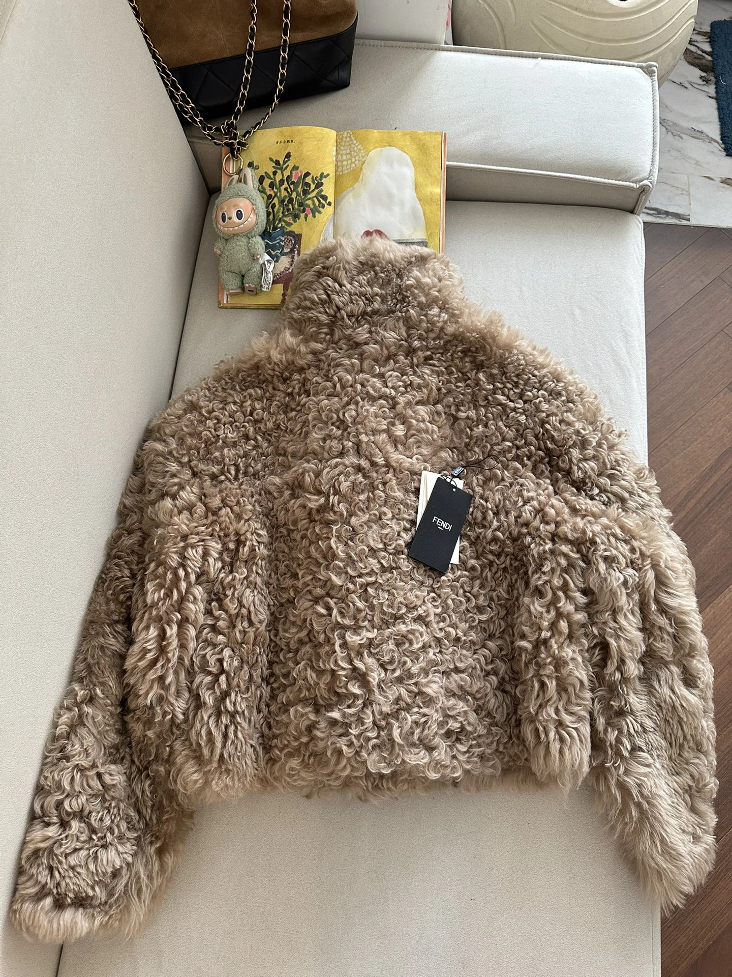 FENDI Женская дублёнка из овчины FENDI Женская дублёнка из овчины