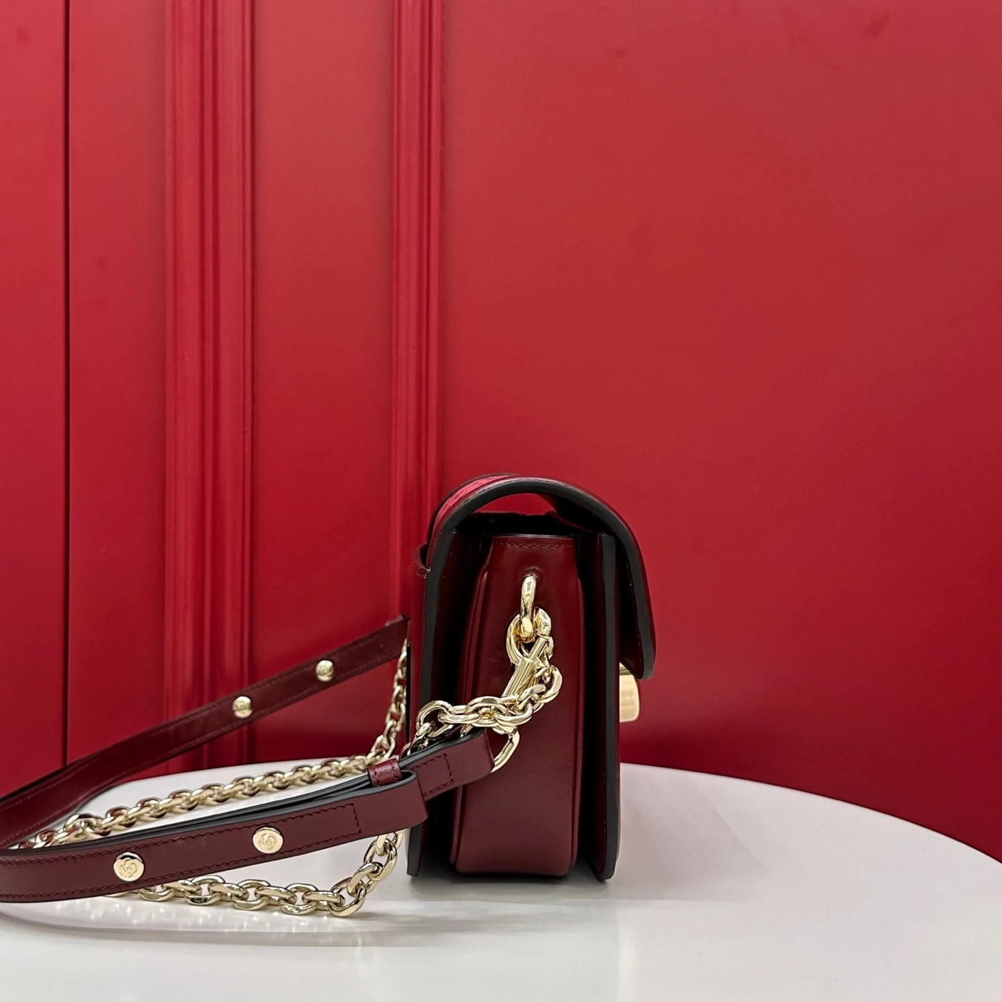 GUCCI Женская сумка Gucci go small shoulder bag