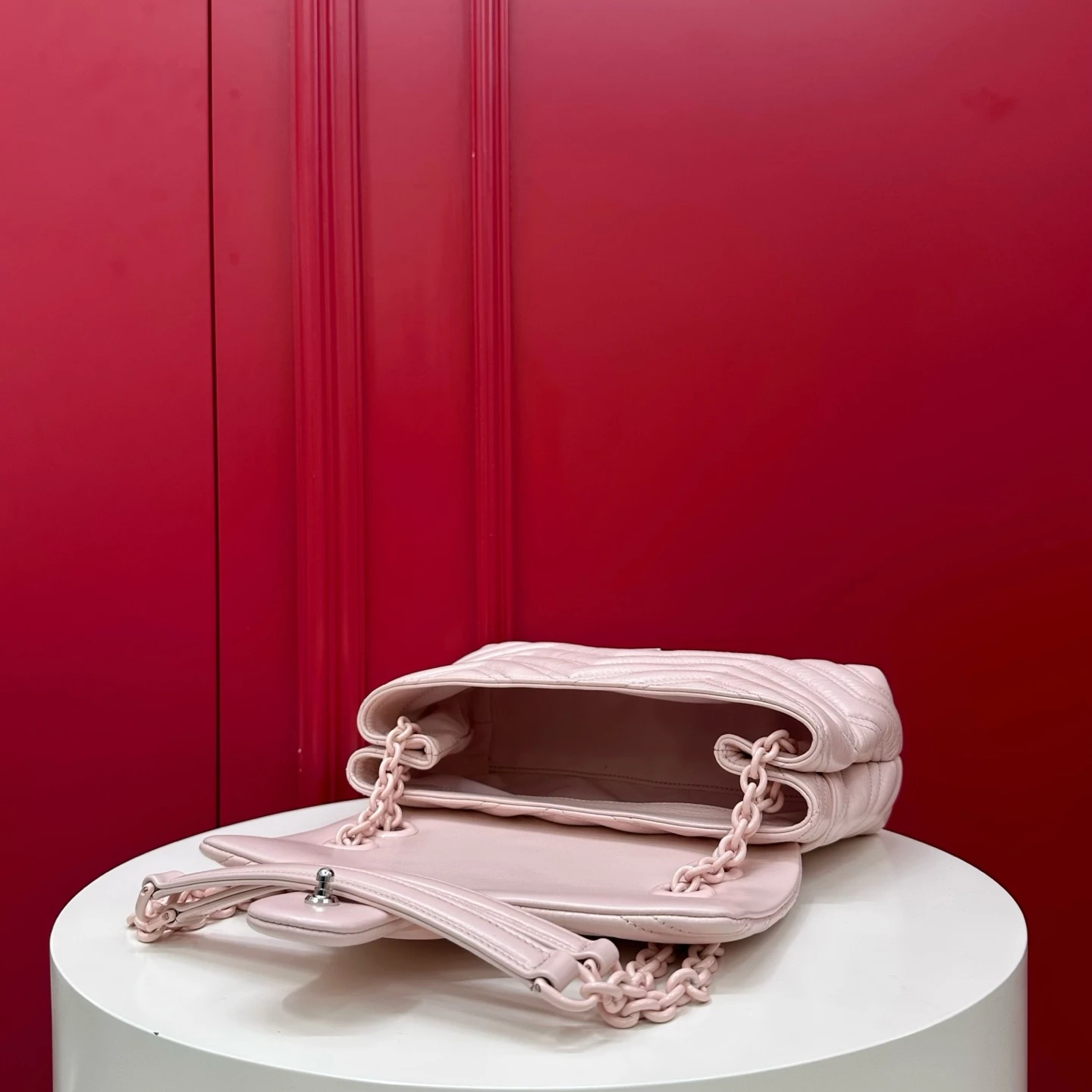 GUCCI Женская сумка GG Marmont small shoulder bag